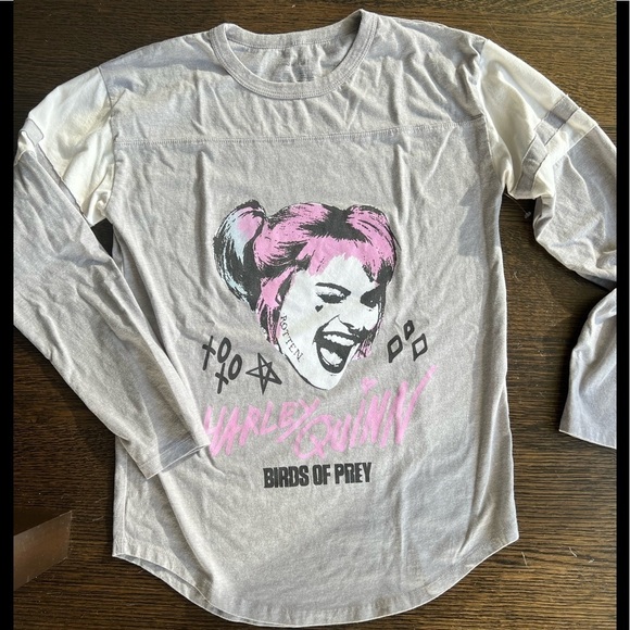 Gently worn youth/ woman’s shirt - Picture 1 of 1